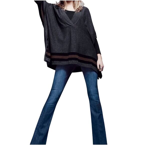 Hinge | Nordstrom Poncho Sweater Oversized V-Neck Boho Top Charcoal Brown XS / S - Picture 8 of 16